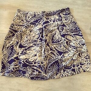 Beautiful purple & off-white skirt from Loft. Size 10.